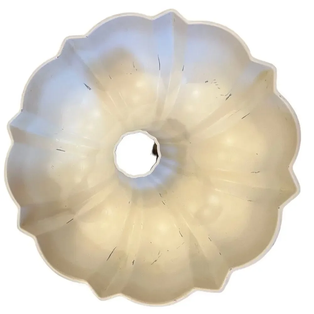 VTG Bundt Brand Fluted Tube Pan -Nordic Ware USA 30 White Silver